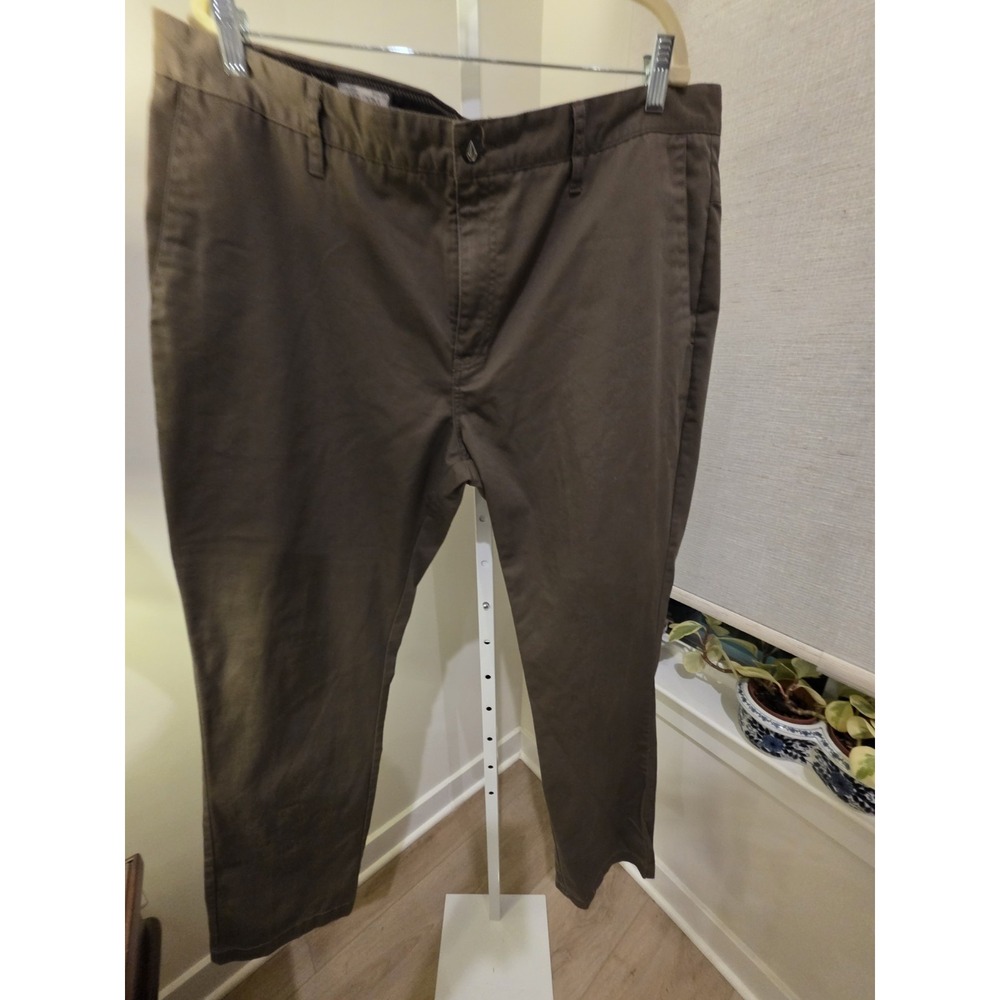 Volcom Corpo Chino Mens Brown Khaki Pants 40x32 Preppy